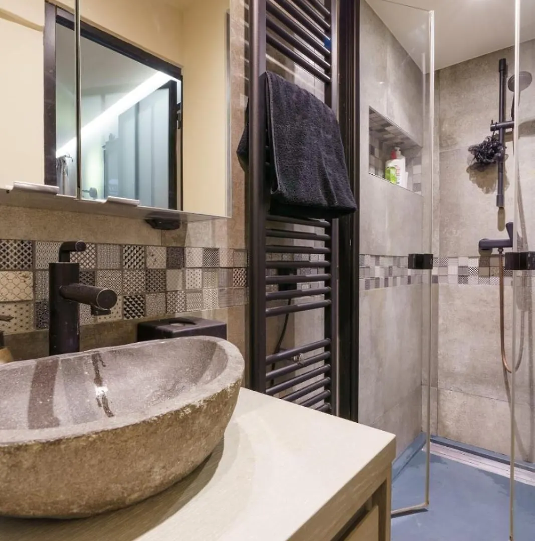 Apartment Central & Stylish 1Bd Duplex W Gardenmontmartre! Paris