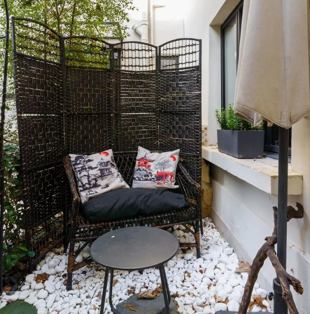Apartment Central & Stylish 1Bd Duplex W Gardenmontmartre! Paris France